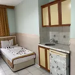 Life Apartmanhotel 3*