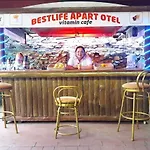Apartmanhotel Life 3*