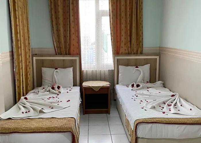 Aparthotel Life 3*