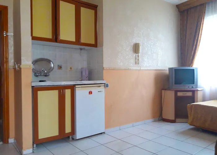 Life Aparthotel