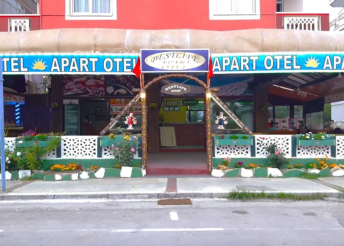 Aparthotel Life 3*