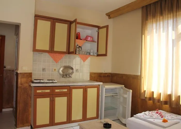 Life Aparthotel