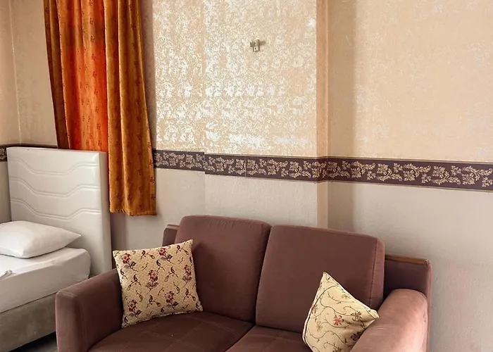 Life Aparthotel 3*