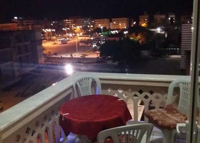 Life Aparthotel 3*
