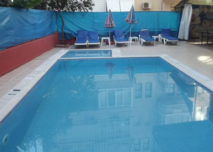 Life Aparthotel