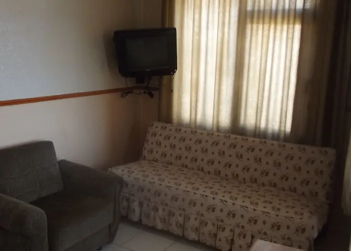 Aparthotel Life 3*