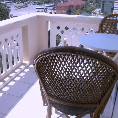 最好的生活公寓式酒店 3*