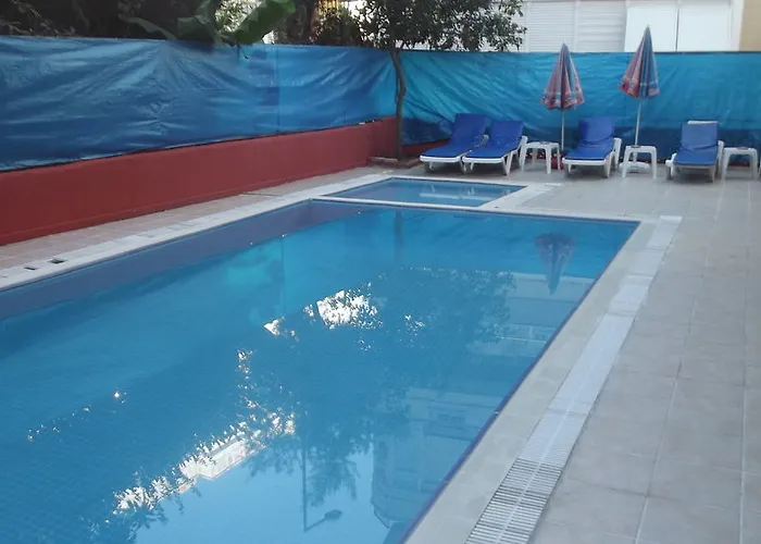 Ξενοδοχείο με διαμερίσματα Life Αλάνια